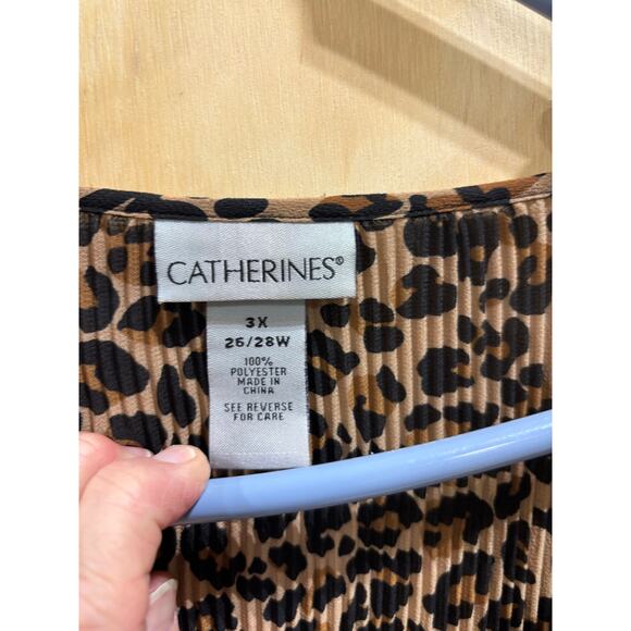 Catherines Plus Size 3X Tunic Top – Leopard Print, Pleated, Flutter Sleeves - Picture 3 of 7
